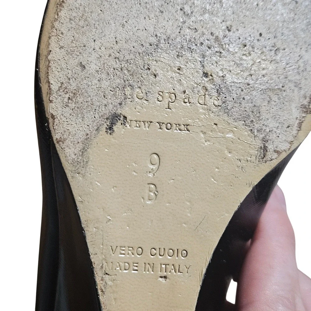 Kate Spade New York Pointed Toe‎ Wedge Pumps 9B Textured Leather Italy Corpcore